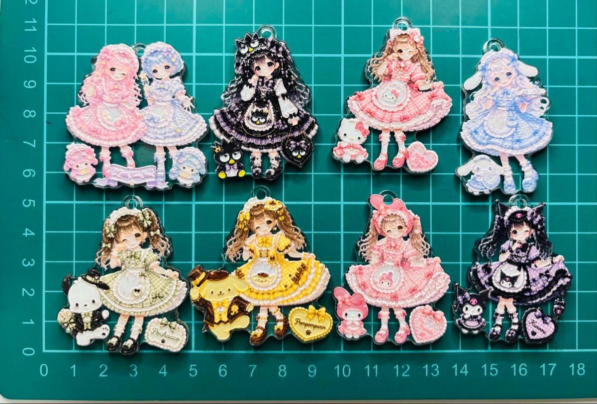 【10105】アクリル プレート オリジナル メイド サンリオ 浮き彫り 8枚