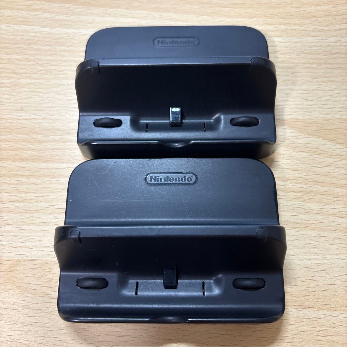 任天堂Wii U游戏手柄专用充电座 正品 2个装 WUP-014