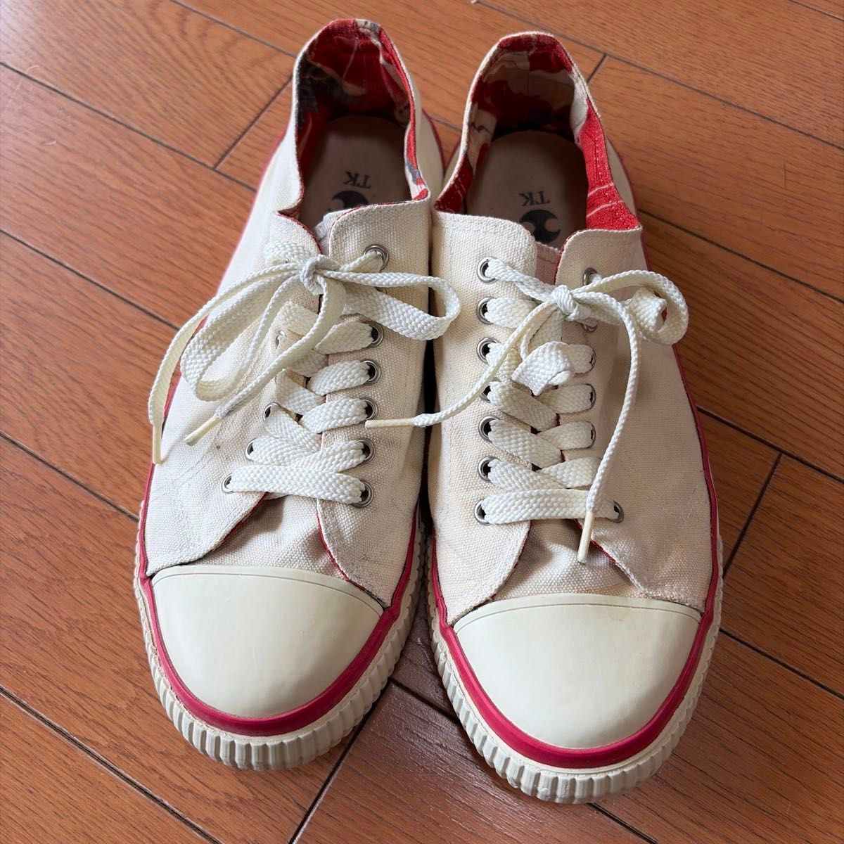TK 低帮帆布运动鞋 白色 红线