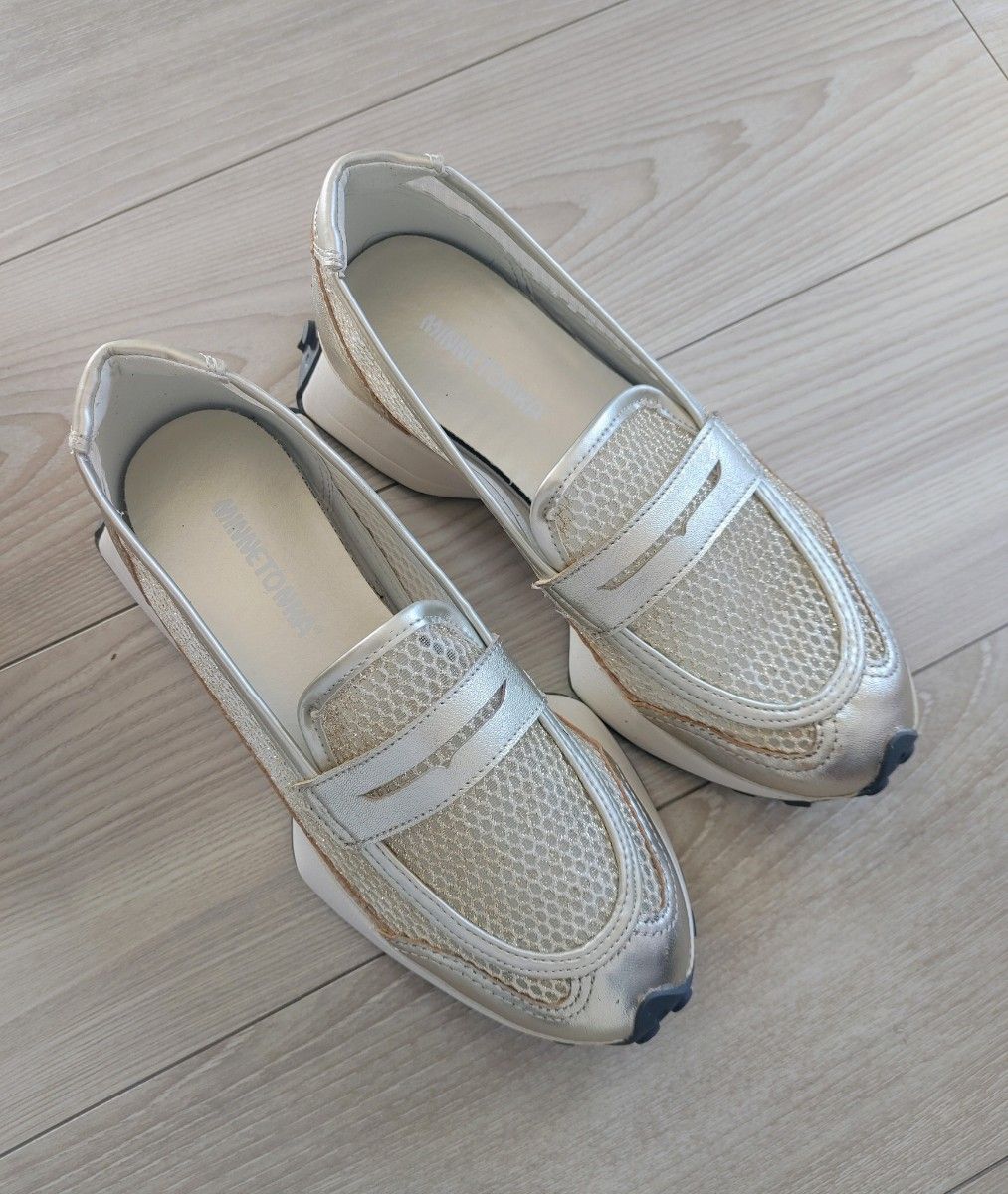 Minnetonka 亮片金色运动鞋