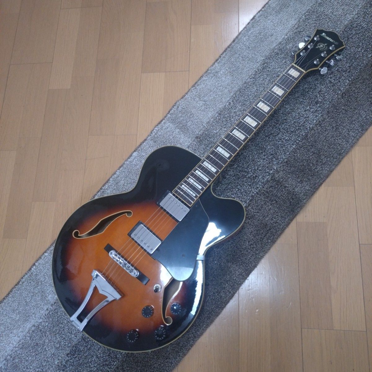 爱贝兹全空心吉他 AF-75